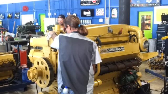 Caterpillar D348 V12 Diesel Engine Repair смотреть онлайн