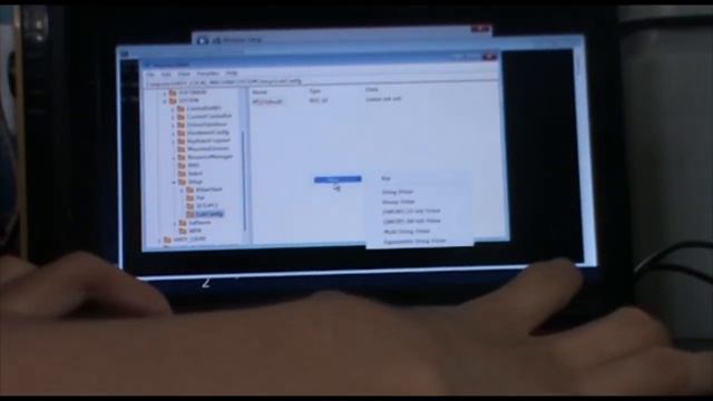 Installing Windows 11 21H2 In This Netbook