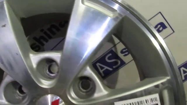 Диск бу Mitsubishi R16 J7 6x139.7 литой неоригинальный - 0016150FAL1VID смотреть онлайн