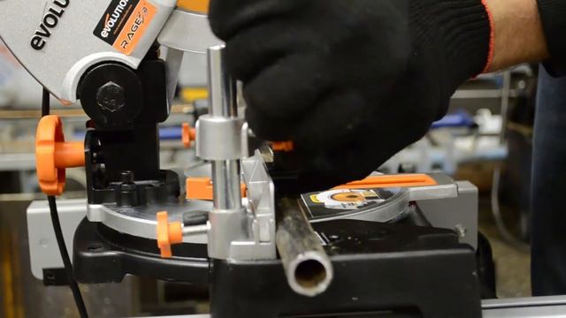 RAGE-3B Торцовочная пила с уникальным диском смотреть онлайн