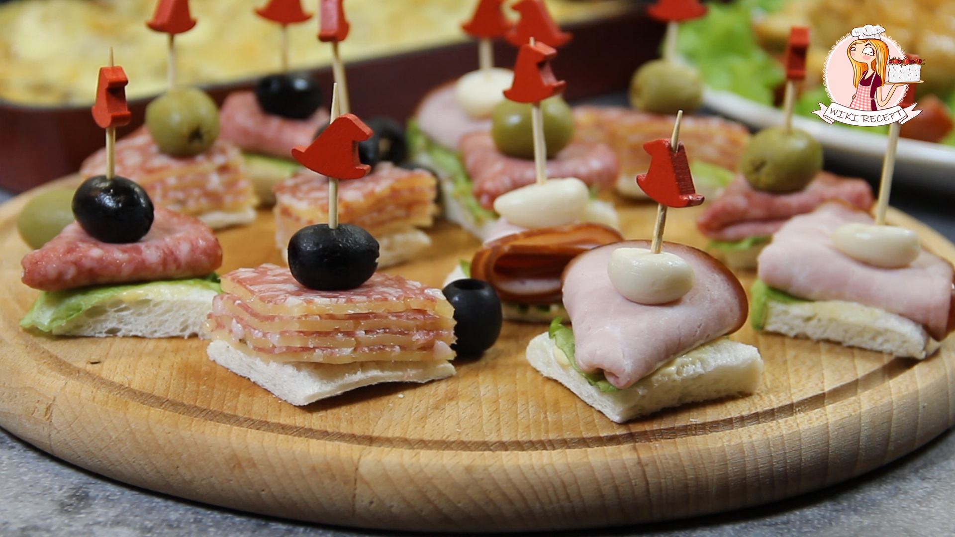 Канапе – проще не бывает! 10 минут и 3 вида КАНАПЕ с КОЛБАСОЙ готовы! смотреть онлайн