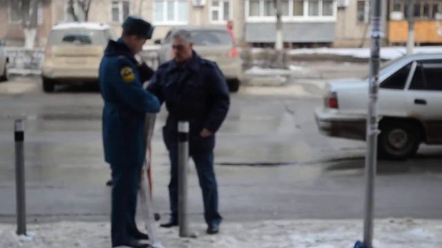 МЧС проверяет пожарную безопасность в ТРЦ "Европа" в Липецке смотреть онлайн