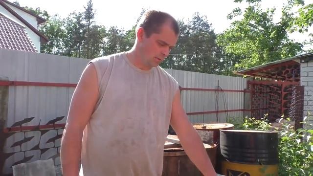 Виноград.Подкормка органическим удобрением - куриный помет. смотреть онлайн