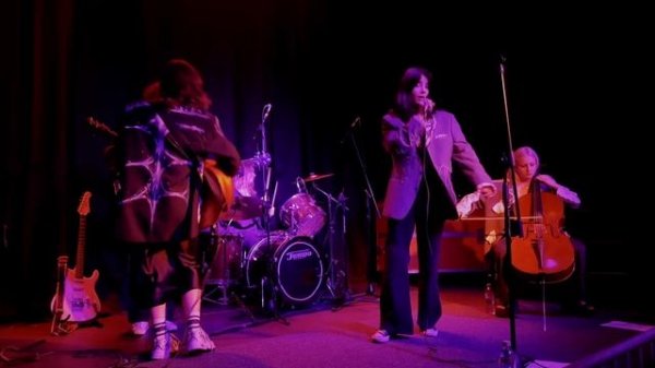 nobody likes me & I like nobody, ronnie!