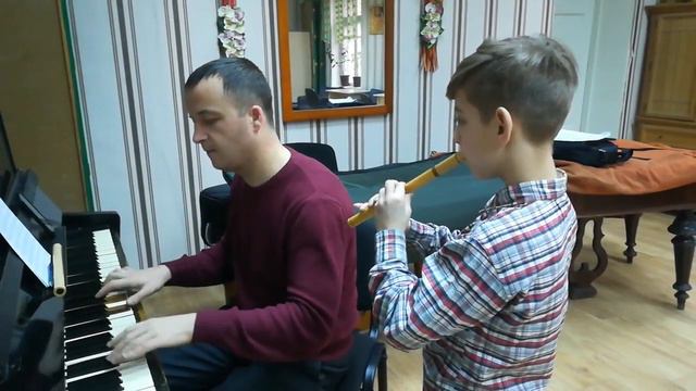 Andrei Botezatu cu piesa la fluier смотреть онлайн