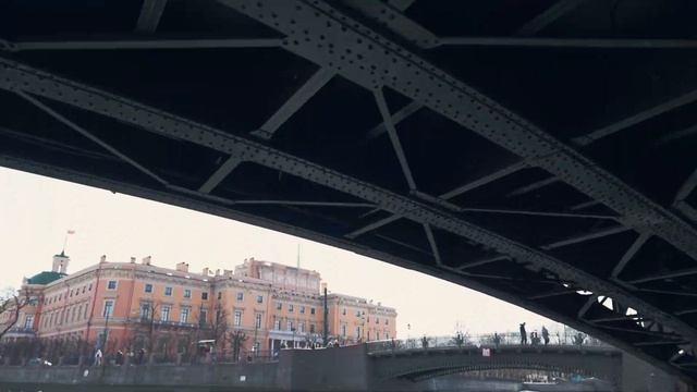 Премиальная аэролодка Север для водных прогулок по рекам и каналам Санкт-Петербурга смотреть онлайн