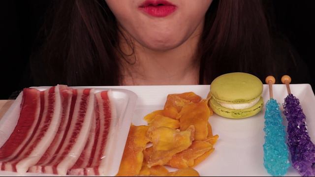 ASMR RAW PORK BELLY JELLY DRY MANGO ROCK CANDY MUKBANG 삼겹살젤리 건망고 청포도젤리 락캔디NO TALKING EATING SOUNDS смотреть онлайн