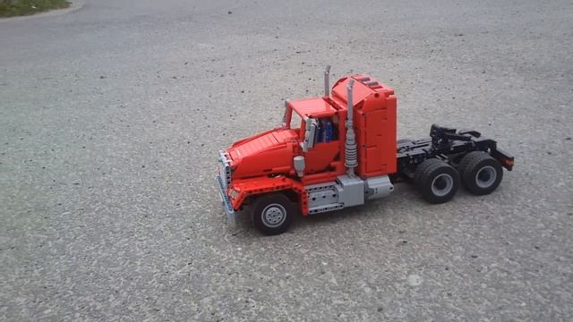 AMERICAN TRUCK WITH TRAILER in Lego Technic version #25 смотреть онлайн