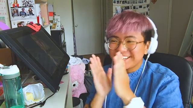 [FS:REACT] K.A.R.D (카드) - Hola Hola MV смотреть онлайн