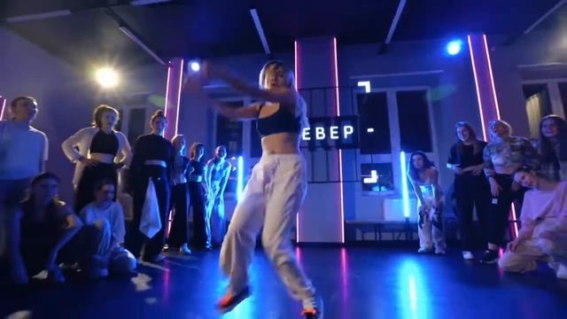 Полина Хритинина / Dancehall / 2022 смотреть онлайн