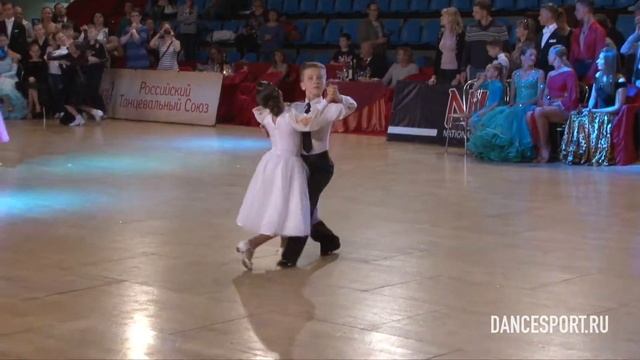 Командный танец English Waltz №1 (Final, CAM 2) смотреть онлайн