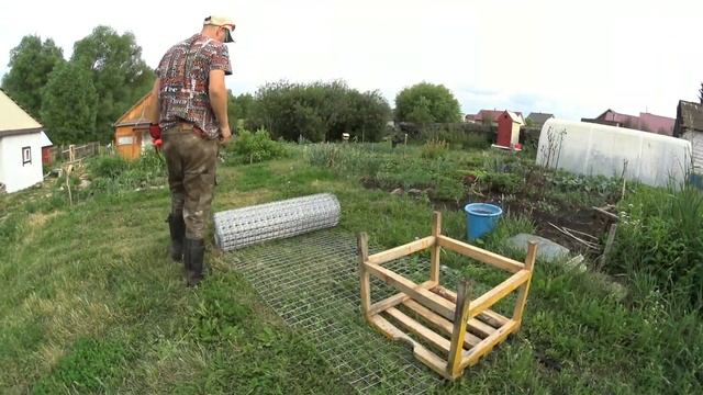 Поехал за профнастилом , кровля готова , загон тоже , 3 часть дом для птиц . смотреть онлайн