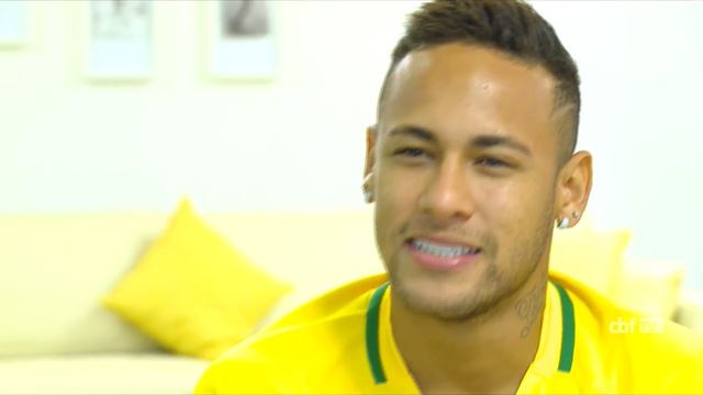 Neymar de 2016 revê imagens do Neymar de 2012 смотреть онлайн
