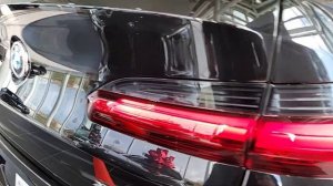 Showcase 2022 BMW X4 xDrive30i Black Sapphire Tacora Red