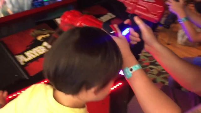 Stinky Feet and Dolphin Ride @ Northern Lights Arcade Family Fun Indoor Games Children Play 3 | LT смотреть онлайн