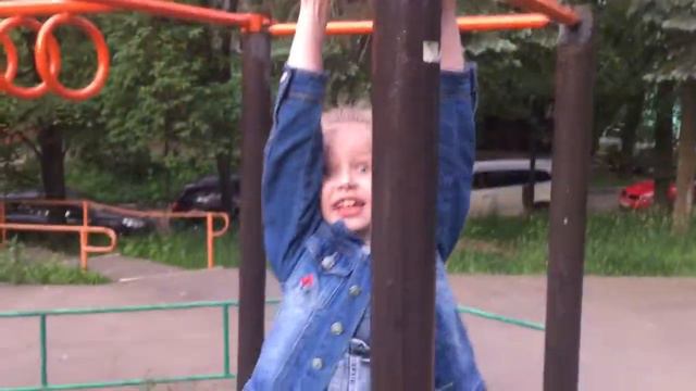 10 ФАКТОВ ОБО МНЕ /// КСЮША МОПС смотреть онлайн