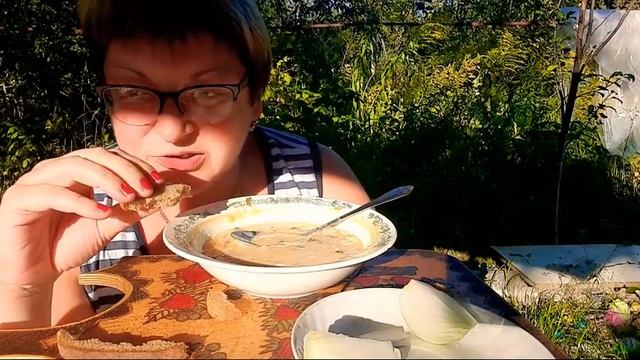 мукбанг/гороховый суп с майонезом/спасибо соседке/обжор и разговоры на камеру/Mukbang