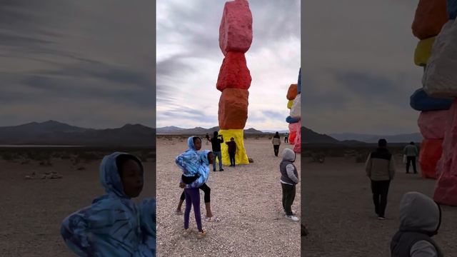 The Seven Magic Mountains смотреть онлайн