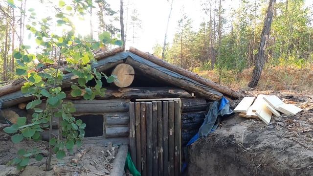 DUGOUT shelter build from START TO FINISH. Off grid living. Bushcraft 2021! смотреть онлайн