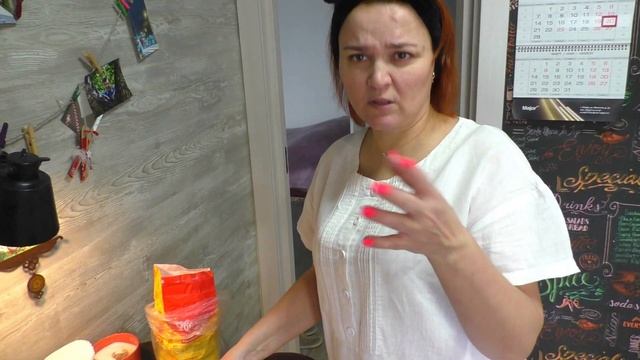 Разбираем НОВОГОДНЮЮ ЁЛКУ и ДЕЛАЕМ ПИЦЦУ!!!!! смотреть онлайн