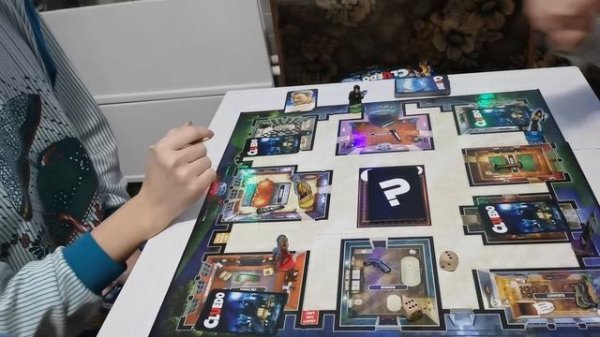 Играем в настольную игру CLUEDO