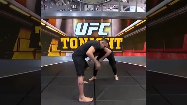 Тони Фергюсон демонстрирует прием смотреть онлайн