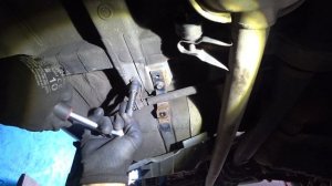 замена тросов ручника HYUNDAI TUCSON