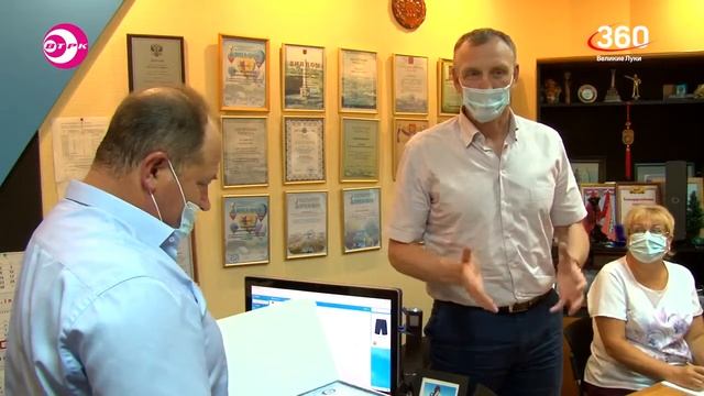 Депутат Государственной Думы посетил Великолукский механический завод смотреть онлайн