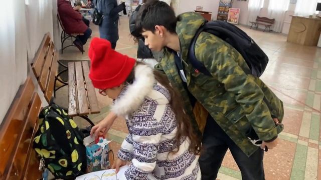 ВЛОГ ПЕРВЫЕ ПОДАРКИ НА НОВЫЙ ГОД / КТО К НАМ ХОДИТ ПО НОЧАМ В ГОСТИ ? смотреть онлайн