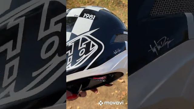 Обзор шлема TLD D3 смотреть онлайн