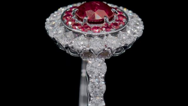 Кольцо с рубинами и бриллиантами | Ring with rubies and diamonds смотреть онлайн