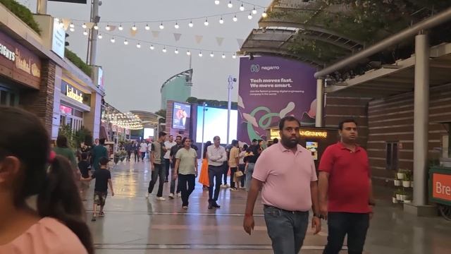 Вам это лучше не смотреть! А вы знали чем живет средний класс в Индии? смотреть онлайн