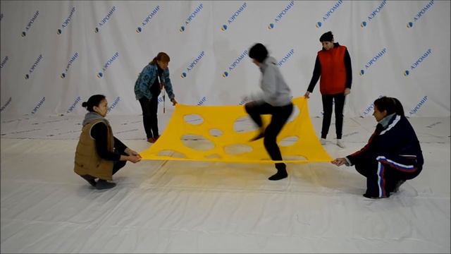 Аттракцион "Гигантский сыр" смотреть онлайн