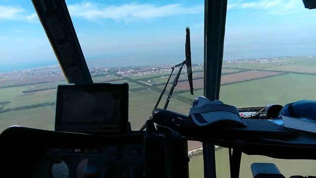 Взлет с Анапы идём на Тамань. смотреть онлайн