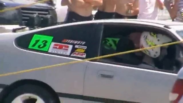 Honda-CR-X vs Toyota-Mark-2 смотреть онлайн