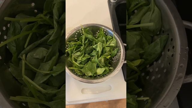 Суп из сельдерея со шпинатом
