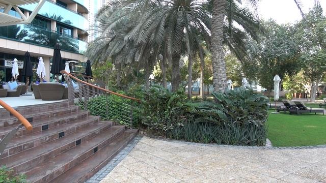 Le Meridien Mina Seyahi Beach Resort & Marina, Dubai, UAE - Hotel Tour in 4K смотреть онлайн