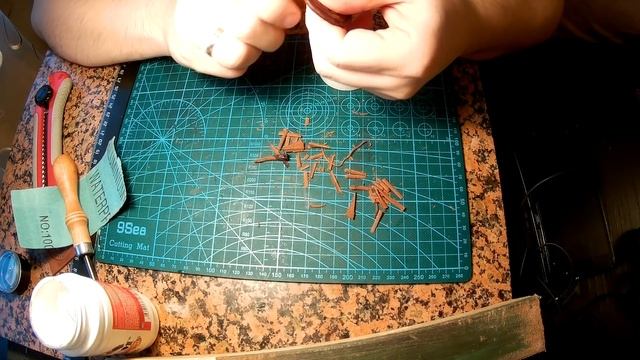 Работа с кожей. Изготовление блокнота. Making a leather notebook cover смотреть онлайн