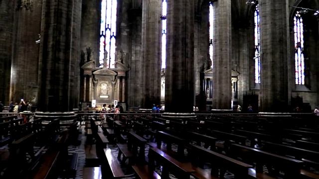 Италия: Миланский собор (Duomo di Milano) смотреть онлайн