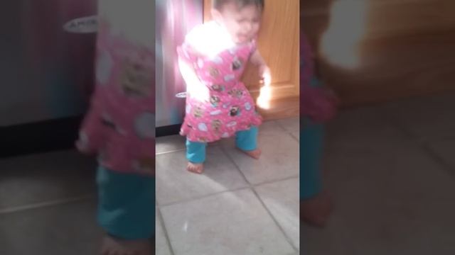 1 Year Old has Temper Tantrum! смотреть онлайн