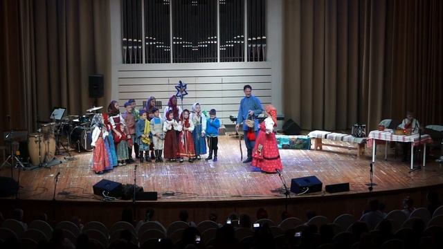 2019-12-25 - Отчетный концерт Музыкальный фольклор (В ожидании Рождества) — копия.mp4 смотреть онлайн