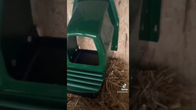 Гнездо для кур несушек пластик с яйцесборником смотреть онлайн