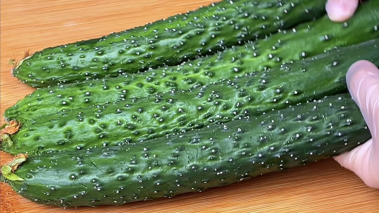 Почему холодный огурец в ресторане такой вкусный? Научитесь делать это легко и вкусно смотреть онлайн