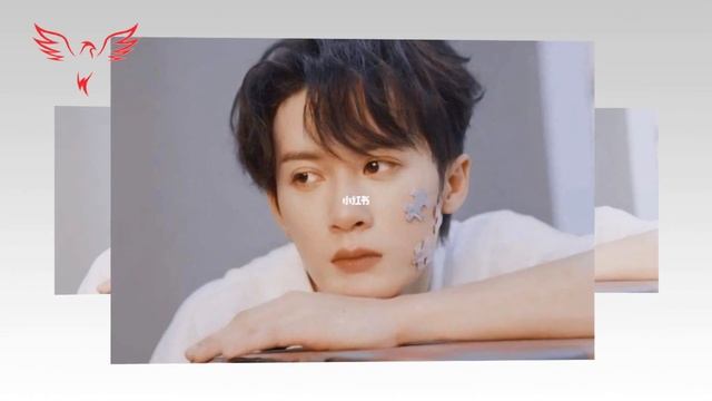 迪丽热巴弹钢琴旧照曝光，侧颜立体五官精致，曾为偷懒咬碎琴键#迪丽热巴 #dilraba #địchlệnhiệtba