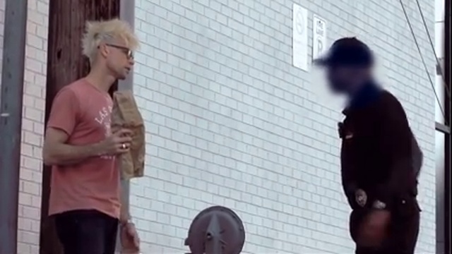 Фокусник и полицейский смотреть онлайн