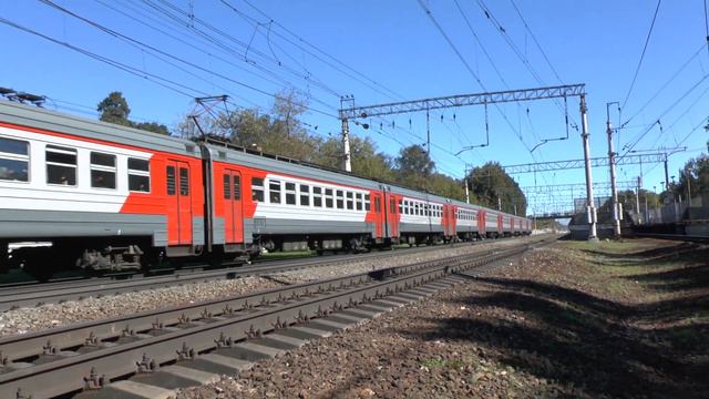 Электропоезд ЭД2т-0028 смотреть онлайн
