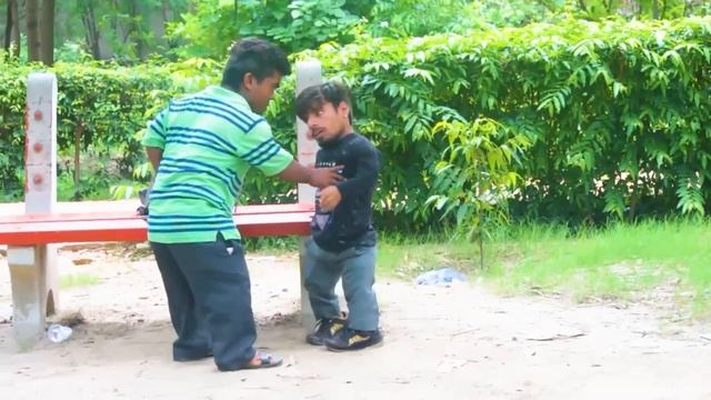 Tingu को दूसरे बोने ने बुरी तरह पिटा | Chota Chetan смотреть онлайн