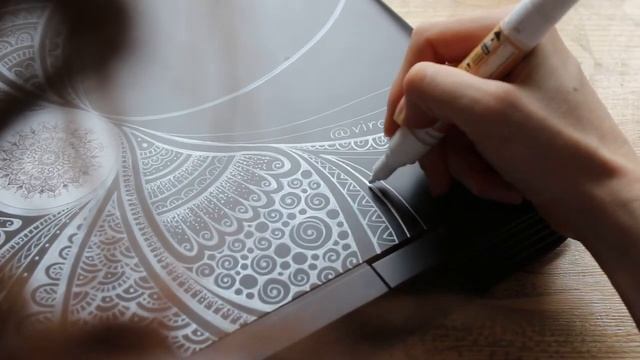 Роспись ноутбука | Рабочий процесс | Laptop customization. Working process смотреть онлайн