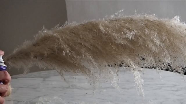 HOW TO MAKE A HANGING PAMPAS GRASS 'CLOUD' + CHRISTMAS TABLE DECOR смотреть онлайн