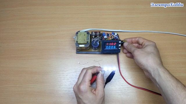 Как один мигающий светодиод может заставить мигать цепочку из множества немигающих светодиодов смотреть онлайн